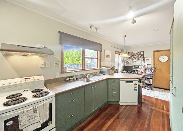  at 18 Stirling Crescent, Hokowhitu, Palmerston North, Manawatu / Whanganui