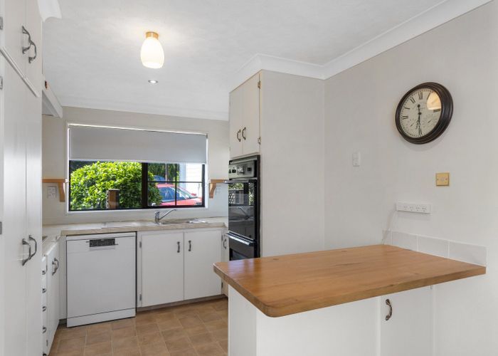  at 2A Johnston Place, Welcome Bay, Tauranga