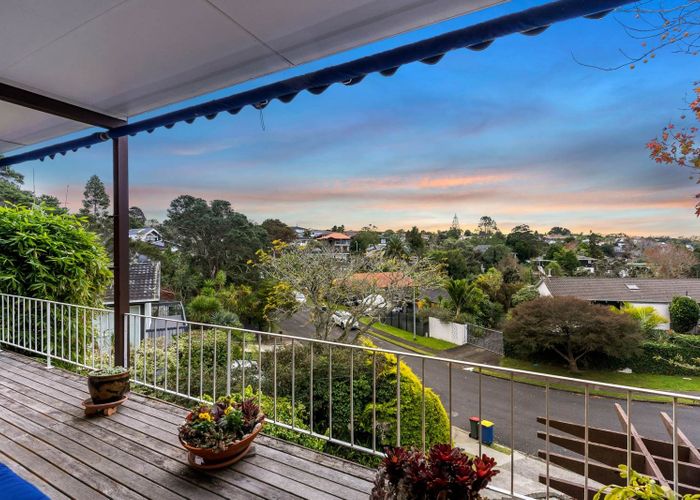  at 18 Surville Place, Mairangi Bay, North Shore City, Auckland