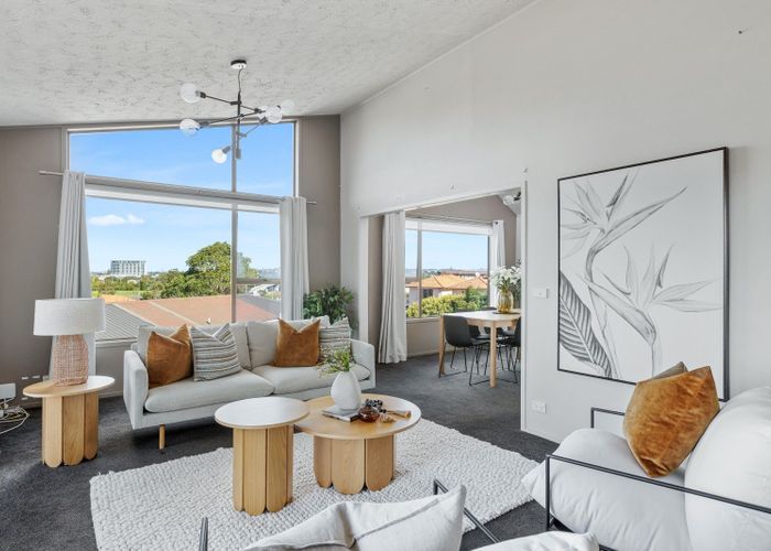  at 8a Orewa Heights Crescent, Orewa, Rodney, Auckland
