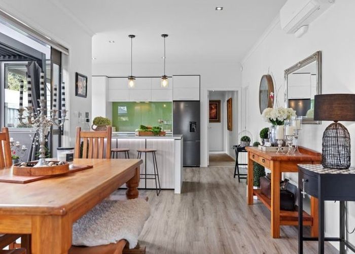  at 21 Lakeview Quay, Pyes Pa, Tauranga, Bay Of Plenty