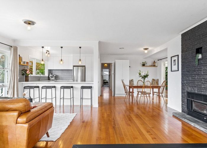  at 85 Tiroroa Avenue, Te Atatu South, Waitakere City, Auckland