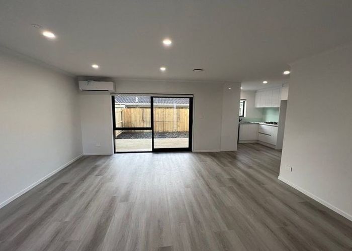  at 5/27 Wentworth Avenue, Papatoetoe, Manukau City, Auckland