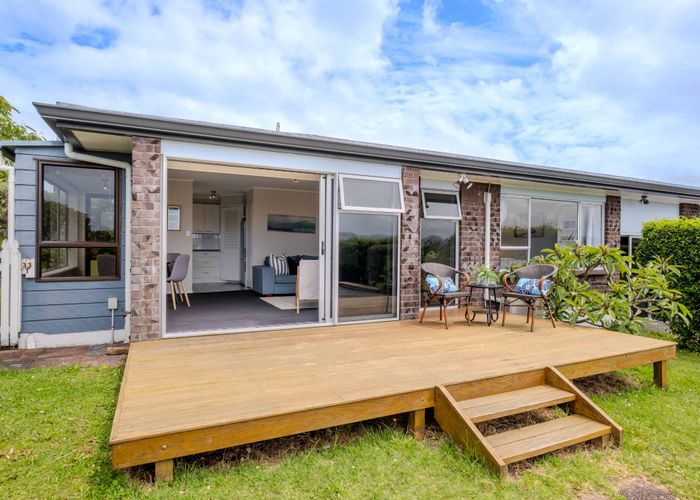  at 1/33 Rosario Crescent, Red Beach, Rodney, Auckland