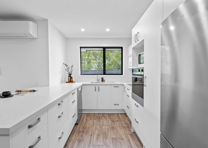  at 8 Leith Street, Windsor, Invercargill