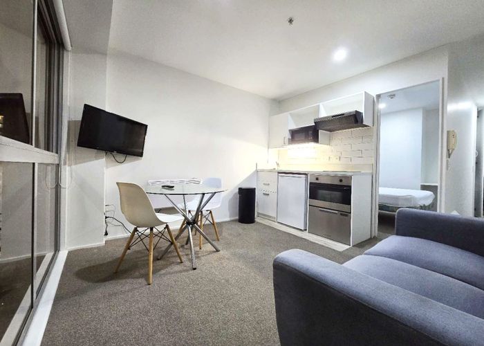  at 8J/147 Hobson Street, Auckland Central, Auckland