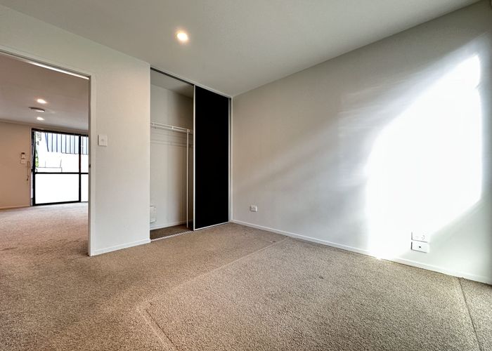  at 182 Flat Bush School Road, East Tamaki, Manukau City, Auckland