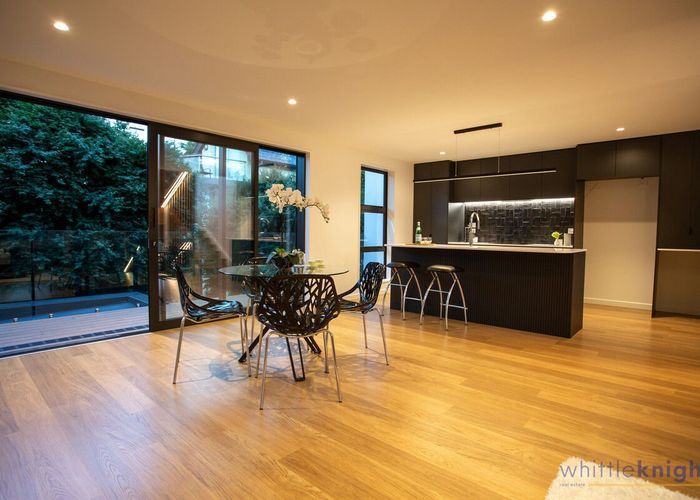  at 2/11 Carlton Mill Road, Merivale, Christchurch City, Canterbury