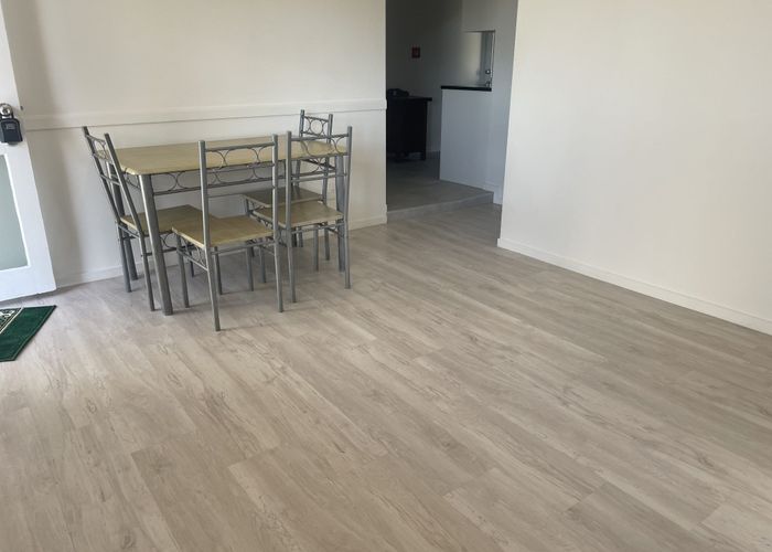  at 8/869 Beach Road, Torbay, North Shore City, Auckland