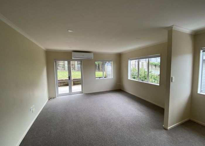 at 11/61 The Avenue, Albany, North Shore City, Auckland