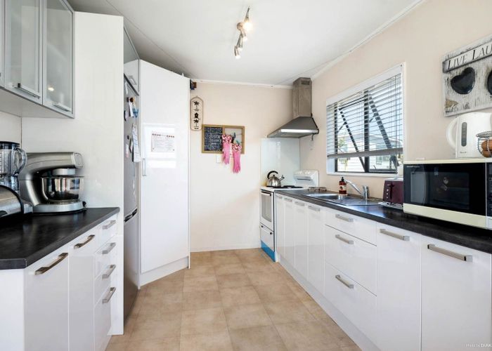  at 2/141 Finlayson Avenue, Clendon Park, Manukau City, Auckland