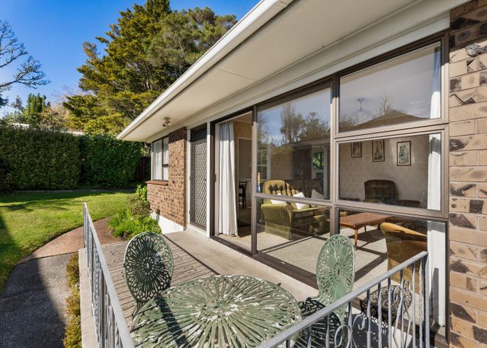  at 8/9 Evans Road, Glen Eden, Waitakere City, Auckland