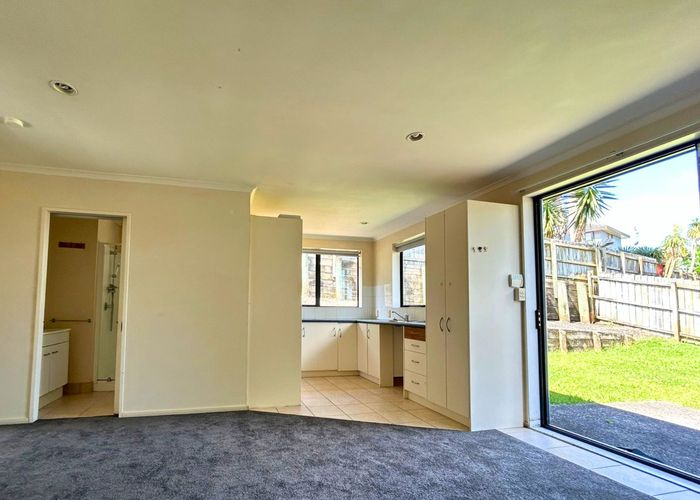  at 31a Mt Lebanon Crescent, The Gardens, Manukau City, Auckland