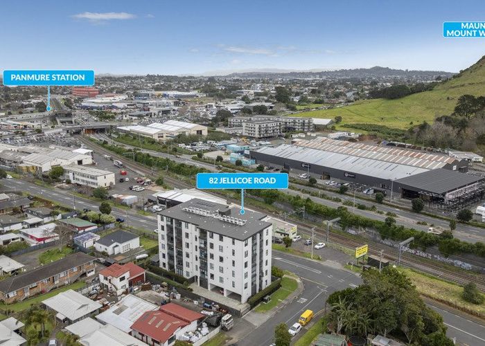  at 102/82 Jellicoe Road, Panmure, Auckland City, Auckland