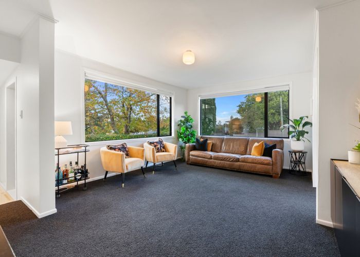  at 1/51 Knightsbridge Drive, Forrest Hill, Auckland