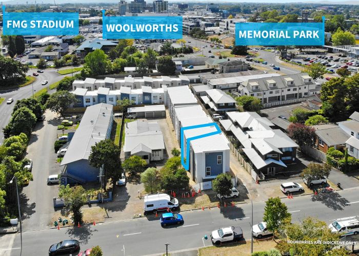  at 2/4 Palmerston Street, Hamilton Central, Hamilton