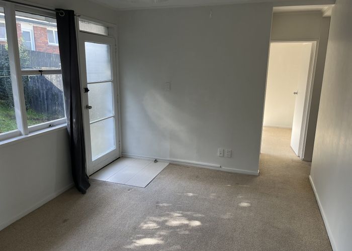 at 2/8 Almond Place, Mount Wellington, Auckland City, Auckland