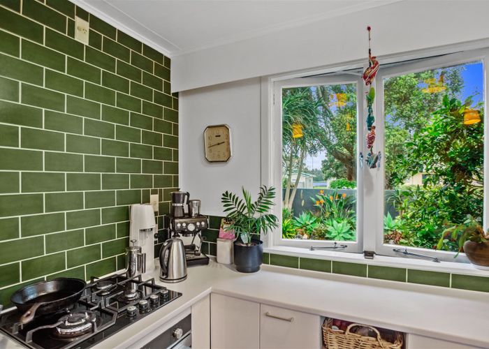  at 11 Roretana Drive, Athenree, Waihi Beach