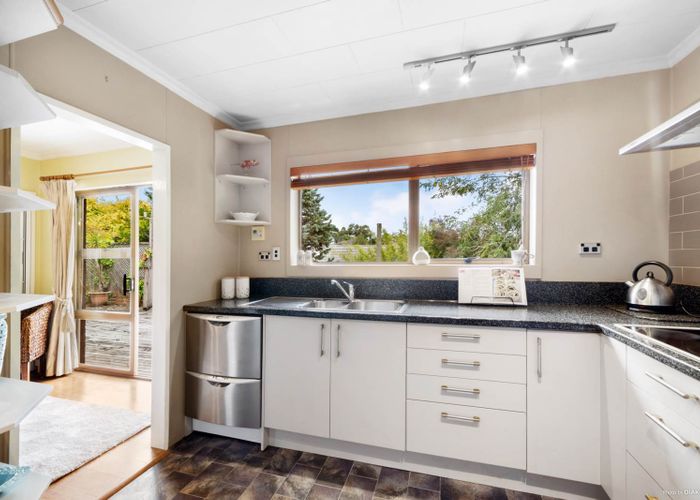  at 49 Gledstane Road, Stanmore Bay, Whangaparaoa