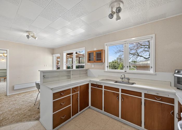  at 16 Cascades Rd, Pakuranga Heights, Manukau City, Auckland