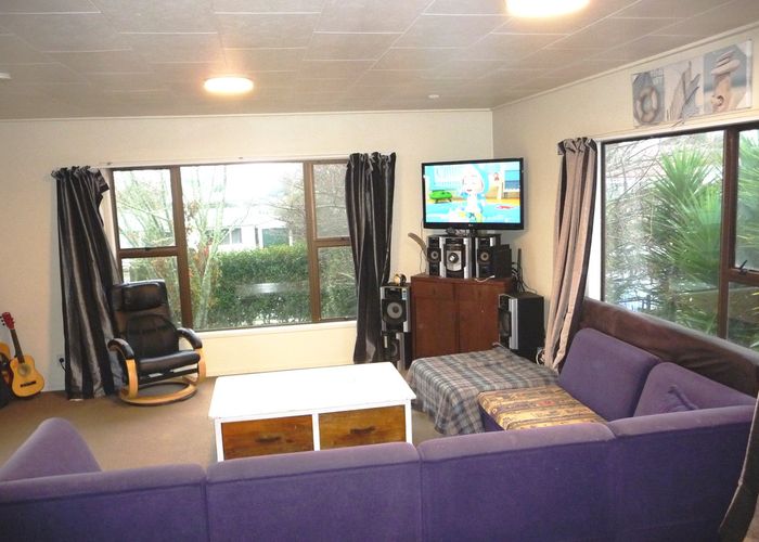  at 6 Jordan Place, Tirau