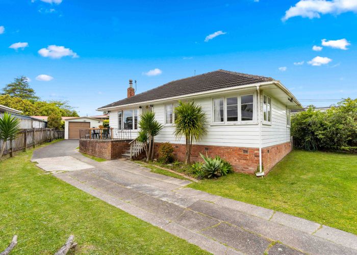  at 48 Amberley Avenue, Te Atatu South, Waitakere City, Auckland