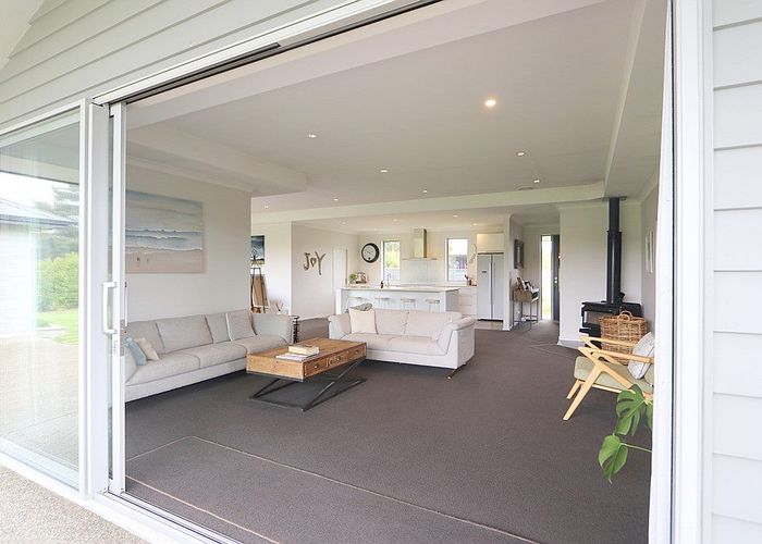  at 2 Awarua Road, Otatara