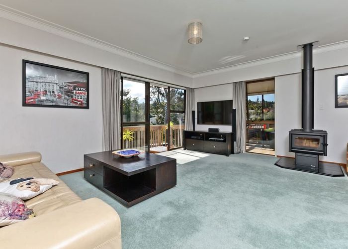  at 35 Stapleford Crescent, Browns Bay, North Shore City, Auckland