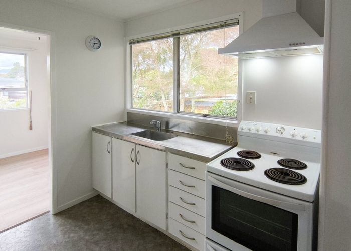  at 10 Mile Place, Henderson, Auckland