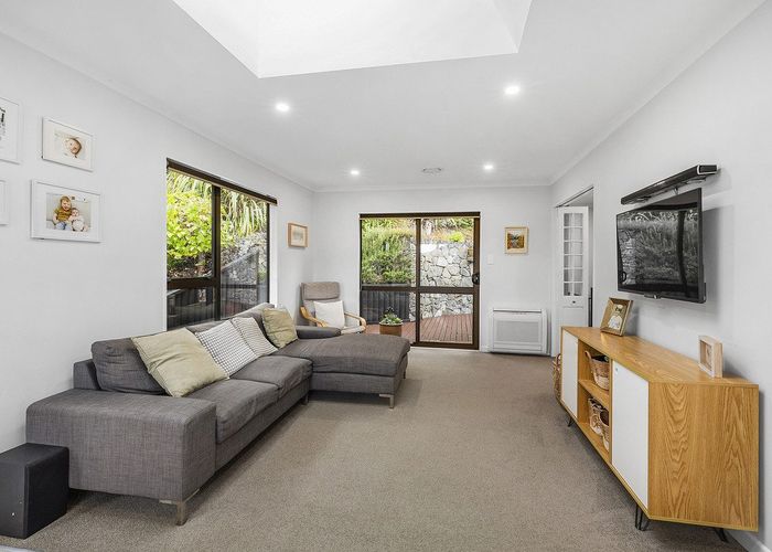  at 11 Eclipse Lane, Whitby, Porirua