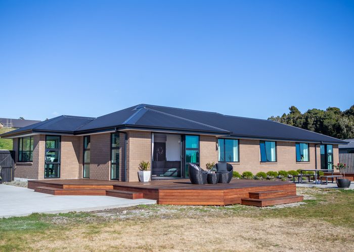  at 10 Takutai Terrace, Ruatapu