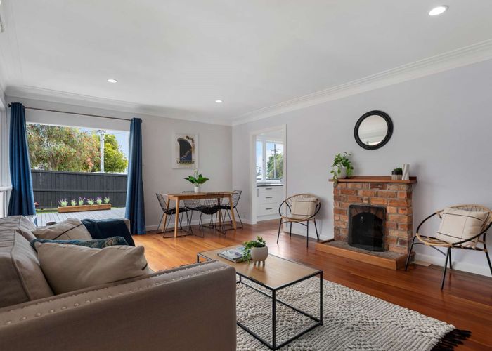  at 2/12 Miro Street, New Lynn, Auckland