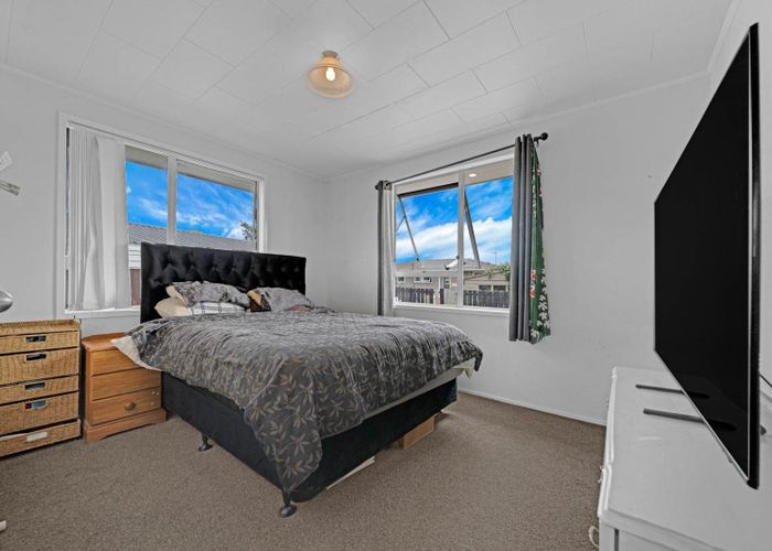  at 7 Hywell Place, Manurewa, Manukau City, Auckland