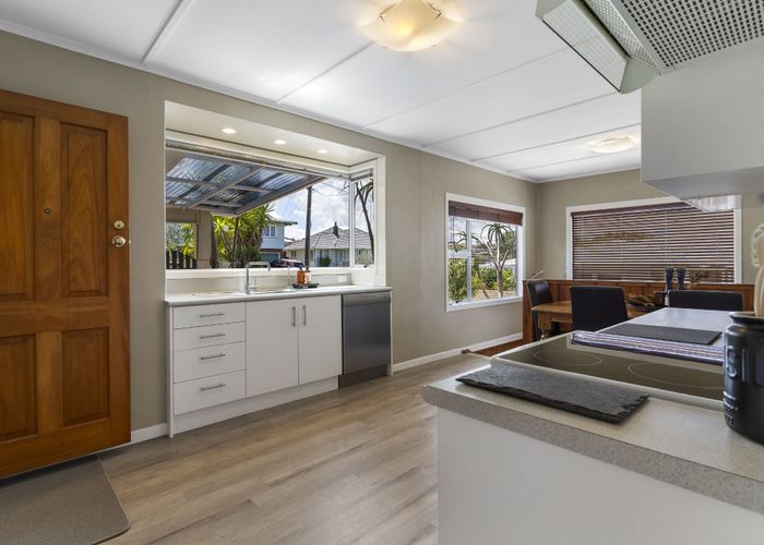  at 25 Hillview Avenue, New Windsor, Auckland