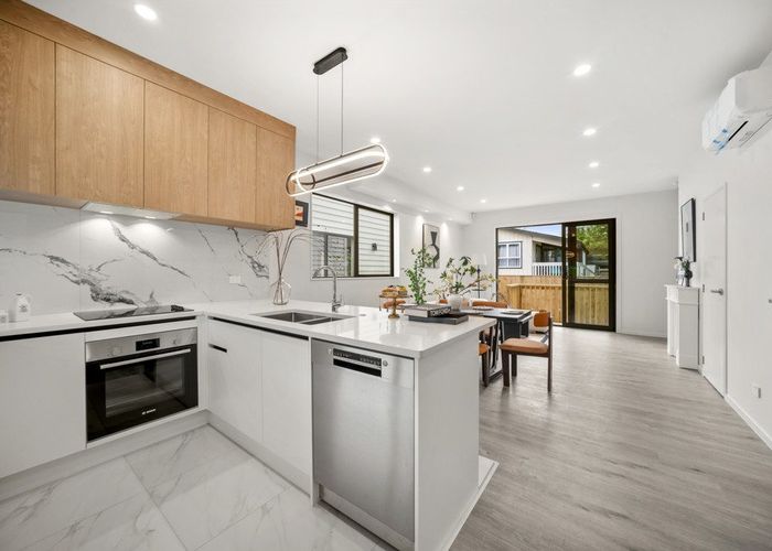  at 21E Hillcrest Avenue, Hillcrest, North Shore City, Auckland