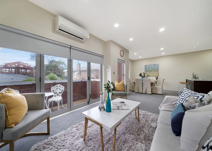  at 76N Edmonton Road, Henderson, Waitakere City, Auckland