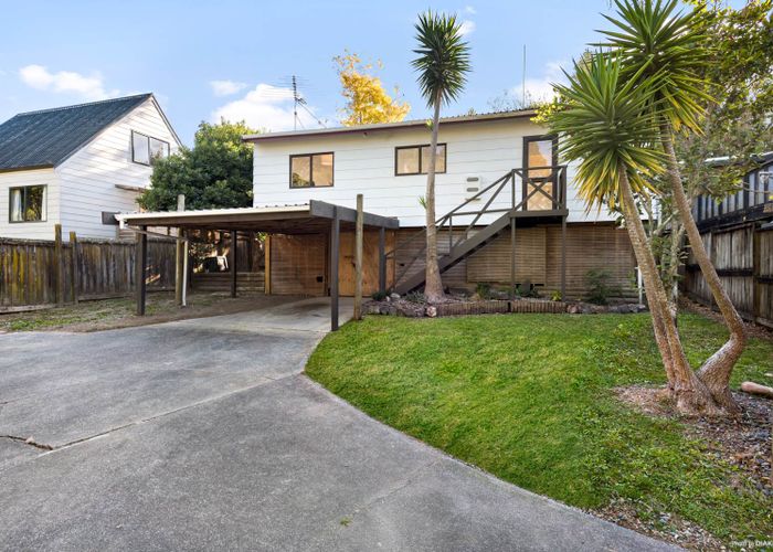  at 3/6 Makora Road, Massey, Auckland