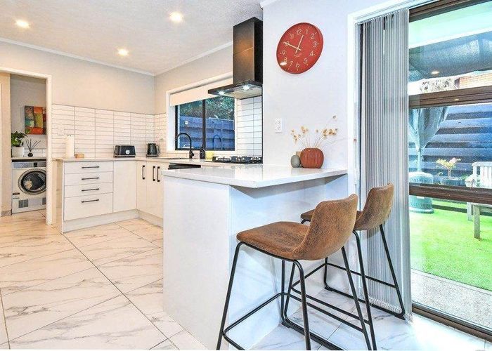  at 2/10 Ingram Street, Papakura, Papakura, Auckland