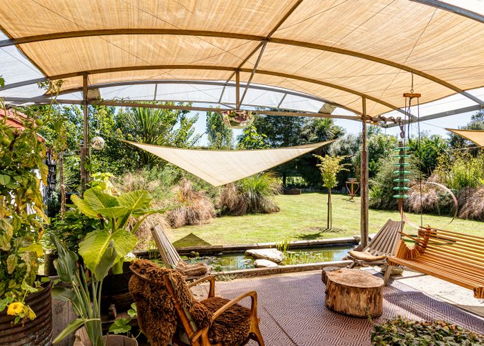  at 82 Old Mill Road, Brooklyn