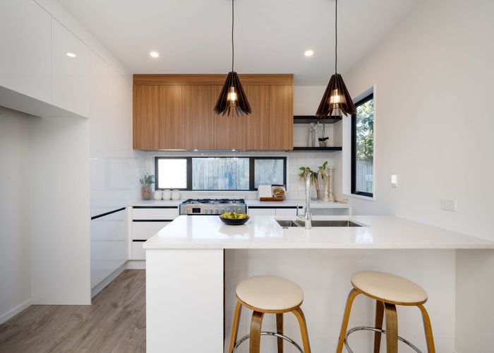  at 4B Ropata Avenue, Point England, Auckland