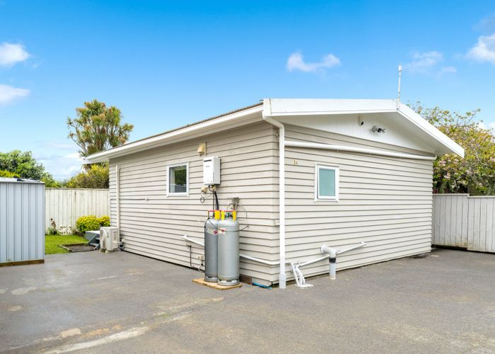  at 3 Glen Marine Parade, Glendene, Waitakere City, Auckland