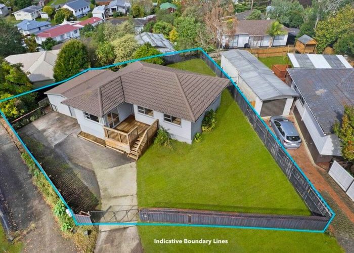  at 17 Landow Place, Henderson, Waitakere City, Auckland