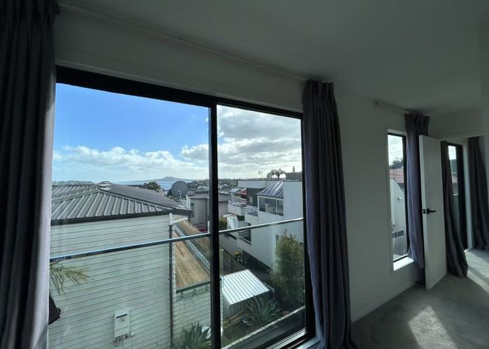  at 12E Sea Spray Drive, Bucklands Beach, Manukau City, Auckland