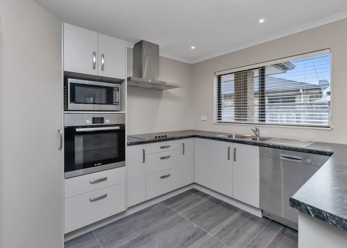  at 5 Aarts Place, One Tree Point