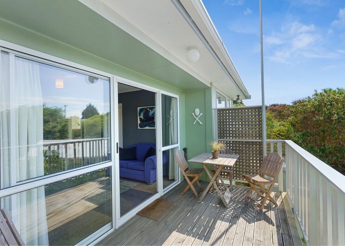  at 3 Arthur Street, Waikawa Beach, Manakau