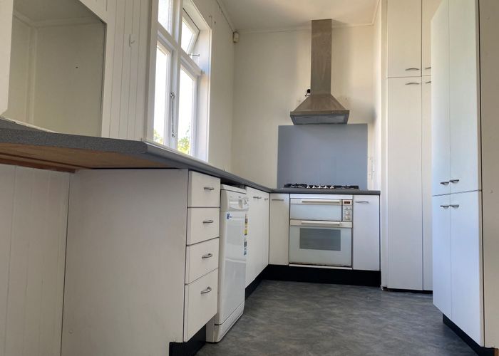  at 8a Heath Grove, Waiwhetu, Lower Hutt, Wellington