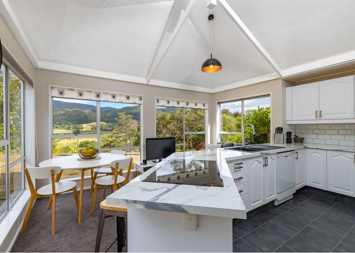Free property data for 85 Gorrie Road, Mangaroa, Upper Hutt homes.co.nz