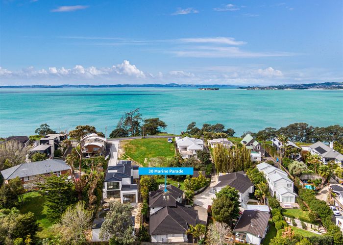  at 30C Marine Parade, Mellons Bay, Auckland
