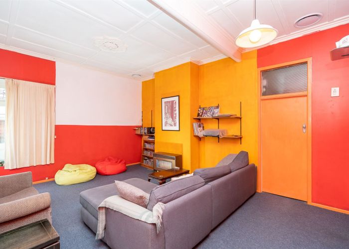  at 4 Frances Street, Hamilton East, Hamilton