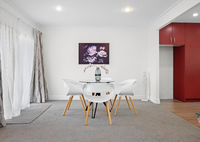  at 2/44 Park Avenue, Papatoetoe, Auckland